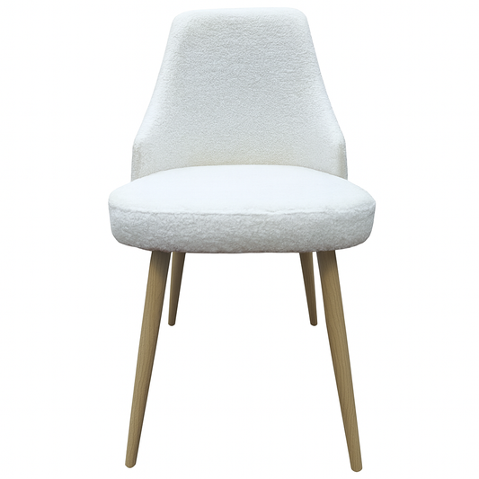Silla de comedor tapizada en paño bouclé blanco. Patas metálicas con efecto madera gracias a la impresión de transferencia de grano de madera.