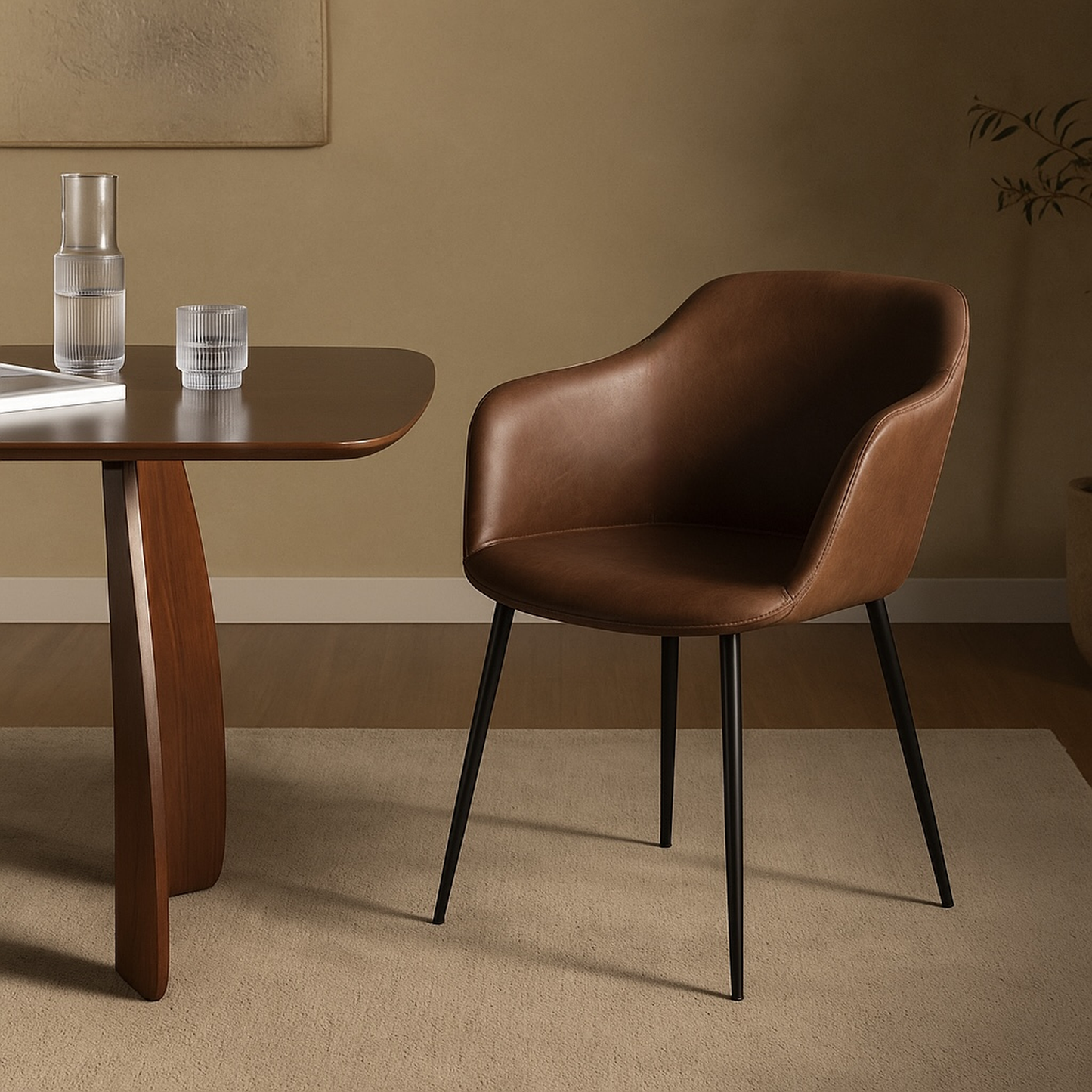 Sillón estilo industrial en polipiel marrón con estructura de polipropileno y patas de acero. Estilo vintage capaz de elevar todas las estancias.