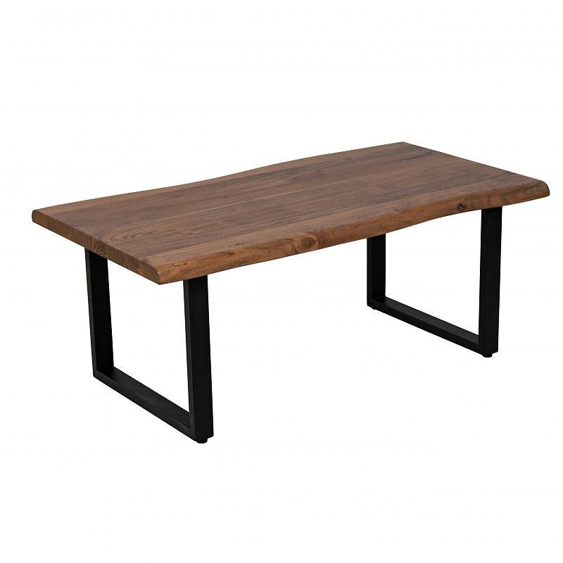 Mesa de centro VILNA de acacia con efecto óxido y patas en U negras. Un diseño industrial perfecto para salas modernas y con personalidad.