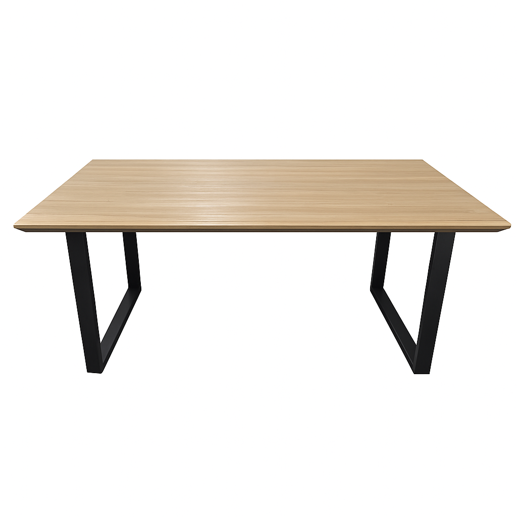 Mesa de comedor rectangular. Tabla de MDF con acabado madera y patas metálicas negras en forma de U. Una mesa compacta y resistente.
