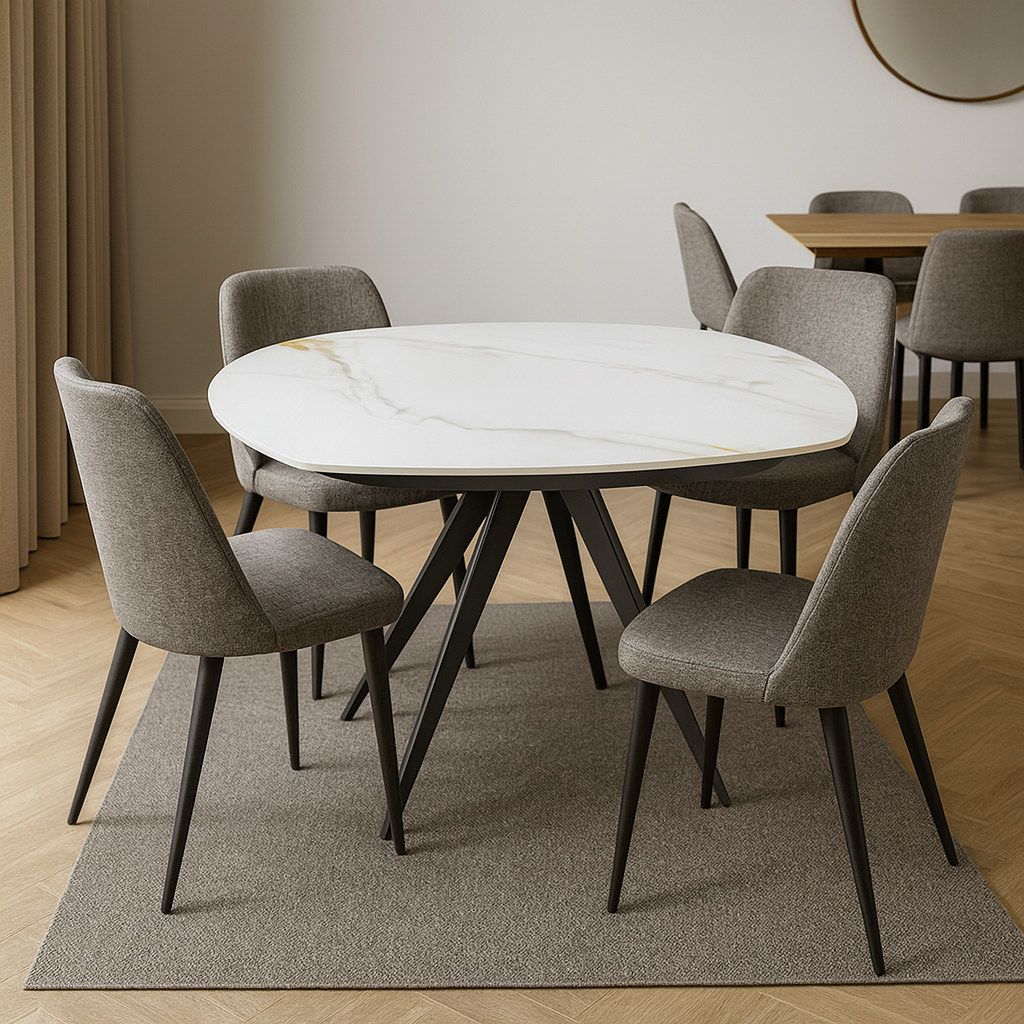 Mesa de comedor Serel con tablero de piedra sinterizada mate y patas en negro arenoso. Alta resistencia, fácil limpieza y diseño contemporáneo para salones y comedores modernos.